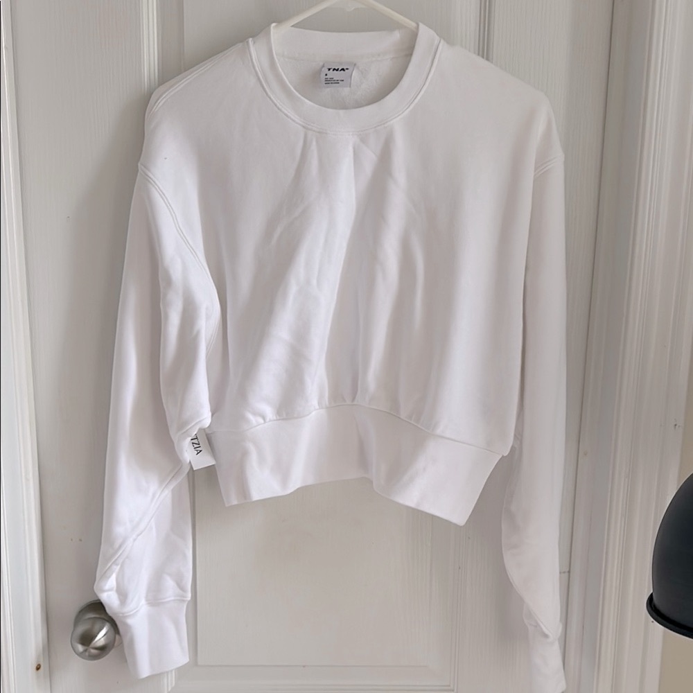 BNWT Aritzia TNA White Cropped Sweatshirt